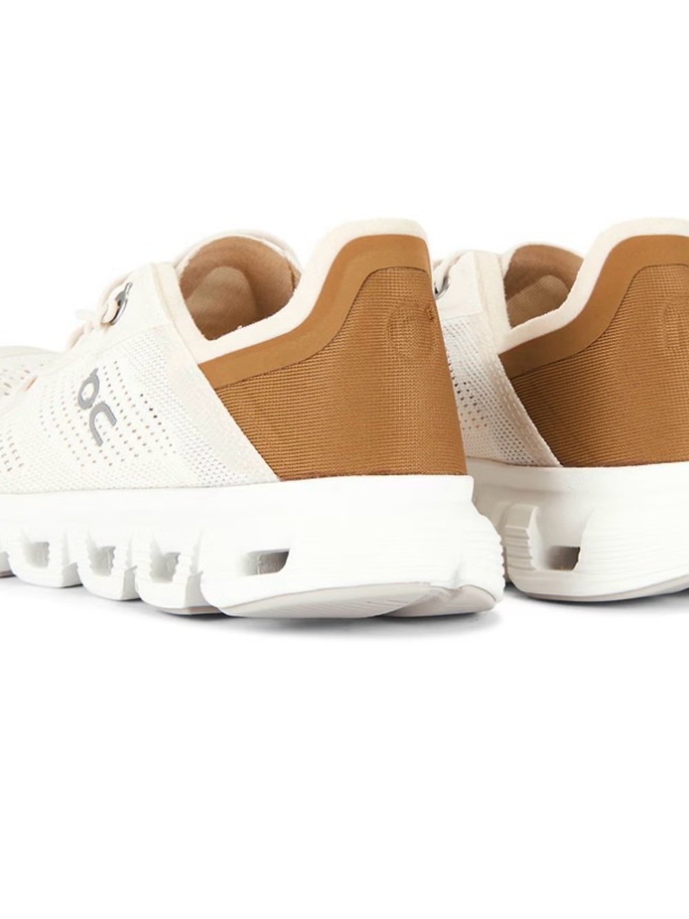 On Running Cloud 6 Coast Sneaker Gardenia/sphinx Cloud
(Cream) - Picture 3 of 16